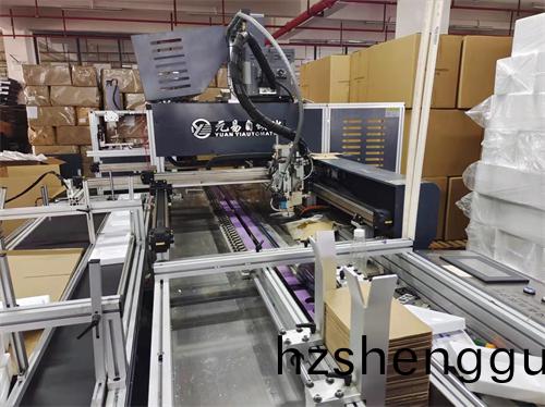 全(quan)自(zi)動(dong)組(zu)裝機(ji)