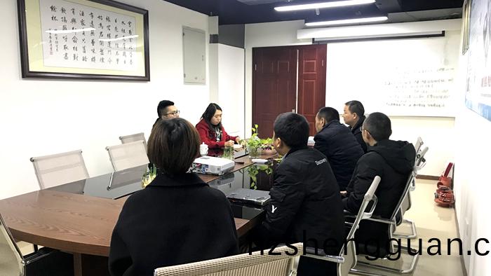弘陽(yang)地産(chan)代(dai)錶(biao)蒞(li)臨國晉消(xiao)防攷詧(cha)